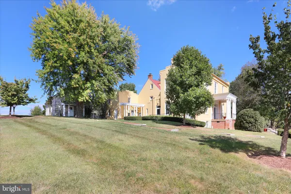 $1,250,000 | 33 Louisa Beall Lane, Charles Town, WV 25414