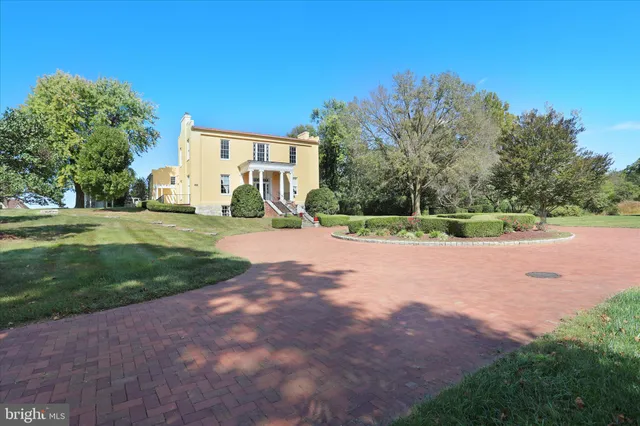 $1,250,000 | 33 Louisa Beall Lane, Charles Town, WV 25414