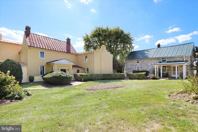 $1,250,000 | 33 Louisa Beall Lane, Charles Town, WV 25414