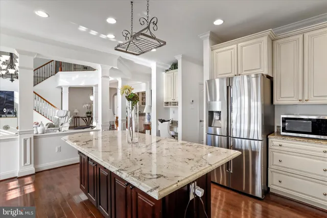 $1,250,000 | 33 Louisa Beall Lane, Charles Town, WV 25414