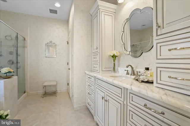 $1,250,000 | 33 Louisa Beall Lane, Charles Town, WV 25414