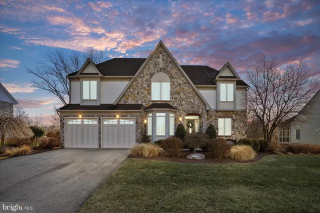 $1,250,000 | 33 Louisa Beall Lane, Charles Town, WV 25414