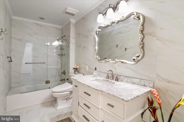 $1,250,000 | 33 Louisa Beall Lane, Charles Town, WV 25414