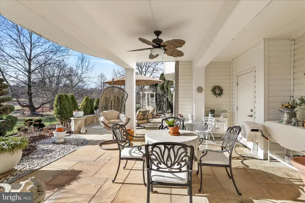 $1,250,000 | 33 Louisa Beall Lane, Charles Town, WV 25414