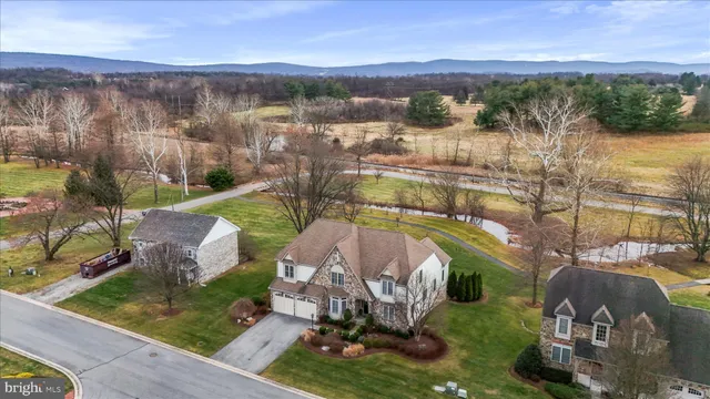 $1,250,000 | 33 Louisa Beall Lane, Charles Town, WV 25414