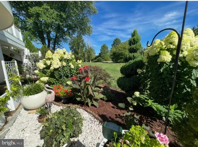 $1,250,000 | 33 Louisa Beall Lane, Charles Town, WV 25414