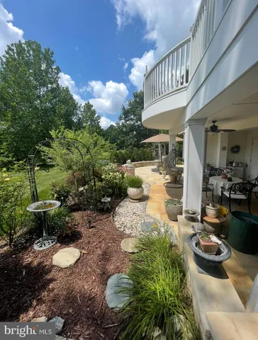 $1,250,000 | 33 Louisa Beall Lane, Charles Town, WV 25414