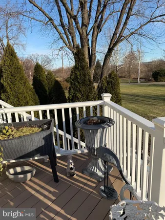 $1,250,000 | 33 Louisa Beall Lane, Charles Town, WV 25414