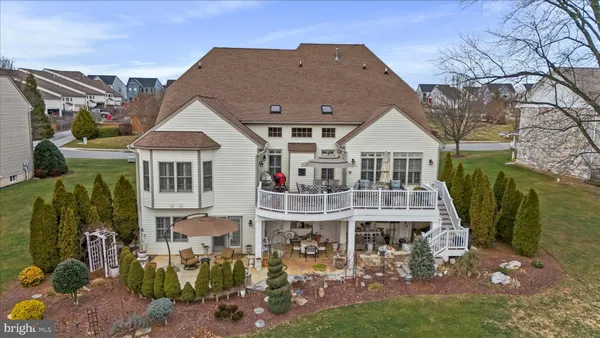 $1,250,000 | 33 Louisa Beall Lane, Charles Town, WV 25414
