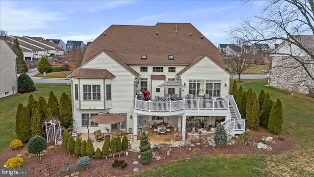 $1,250,000 | 33 Louisa Beall Lane, Charles Town, WV 25414