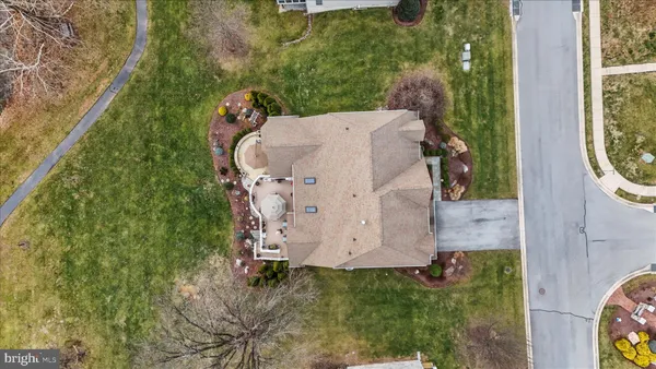 $1,250,000 | 33 Louisa Beall Lane, Charles Town, WV 25414