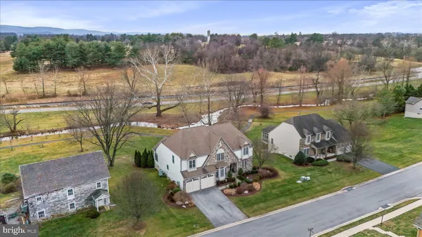 $1,250,000 | 33 Louisa Beall Lane, Charles Town, WV 25414
