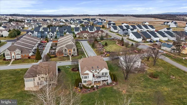 $1,250,000 | 33 Louisa Beall Lane, Charles Town, WV 25414