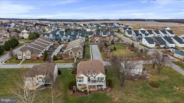 $1,250,000 | 33 Louisa Beall Lane, Charles Town, WV 25414