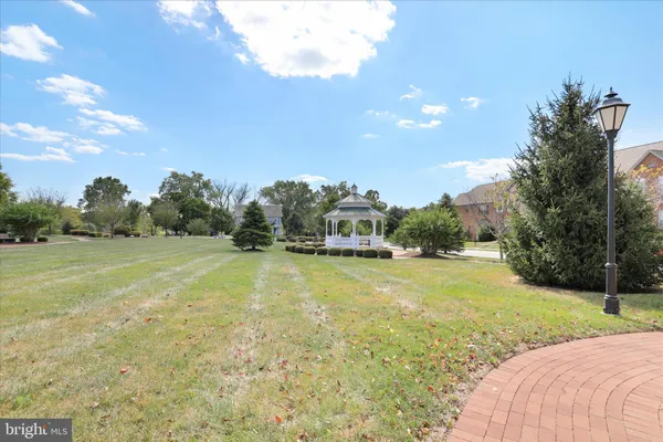 $1,250,000 | 33 Louisa Beall Lane, Charles Town, WV 25414