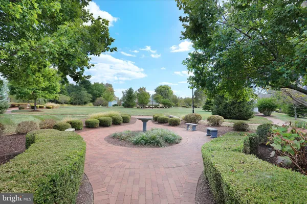 $1,250,000 | 33 Louisa Beall Lane, Charles Town, WV 25414