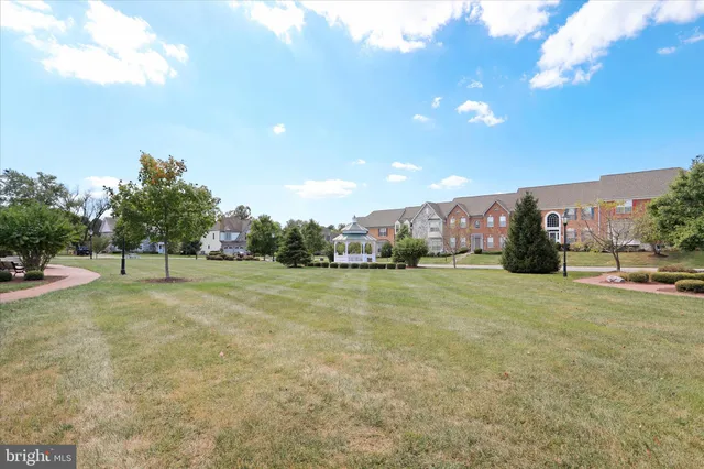 $1,250,000 | 33 Louisa Beall Lane, Charles Town, WV 25414