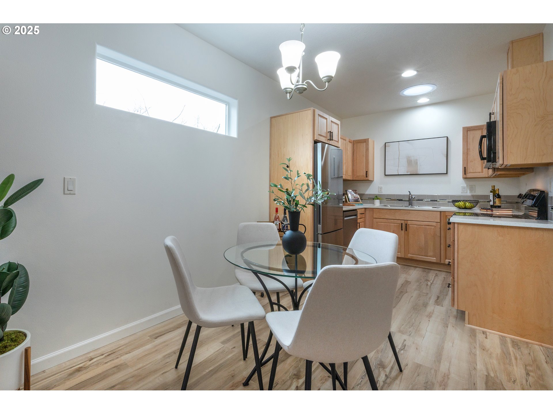 3023 Hummingbird Lane Eugene, OR 97405 - Photo 13 of 31