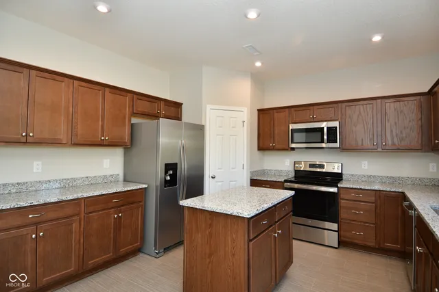 $2,500 | 9732 Evening Sky Way, Indianapolis, IN 46239