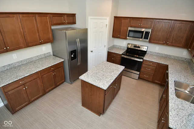 $2,500 | 9732 Evening Sky Way, Indianapolis, IN 46239