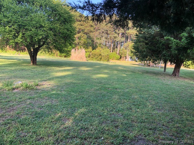 649 Peary Road Port Haywood, VA 23138 - Photo 5 of 6
