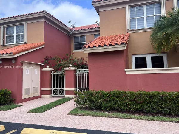$3,100 | 6104 Northwest 114th Place, Unit 213, Doral, FL 33178