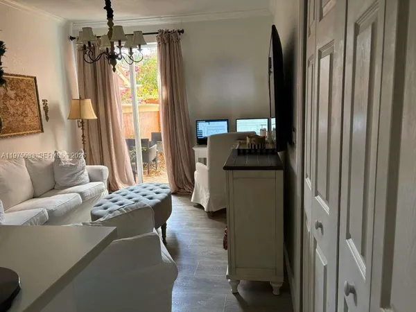 $3,100 | 6104 Northwest 114th Place, Unit 213, Doral, FL 33178