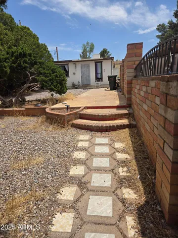 $700 | 270 Valerie Lane, Unit B, Sierra Vista, AZ 85635