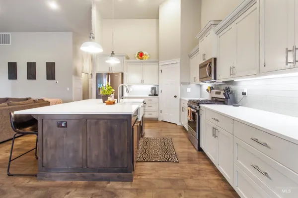 $639,900 | 919 9th Avenue East, Gooding, ID 83330