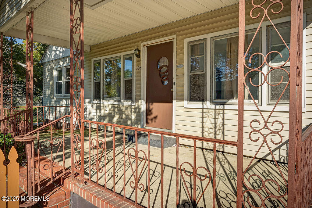 108 West Concourse Keyport, NJ 07735 - Photo 26 of 32 108_w_concourse_004