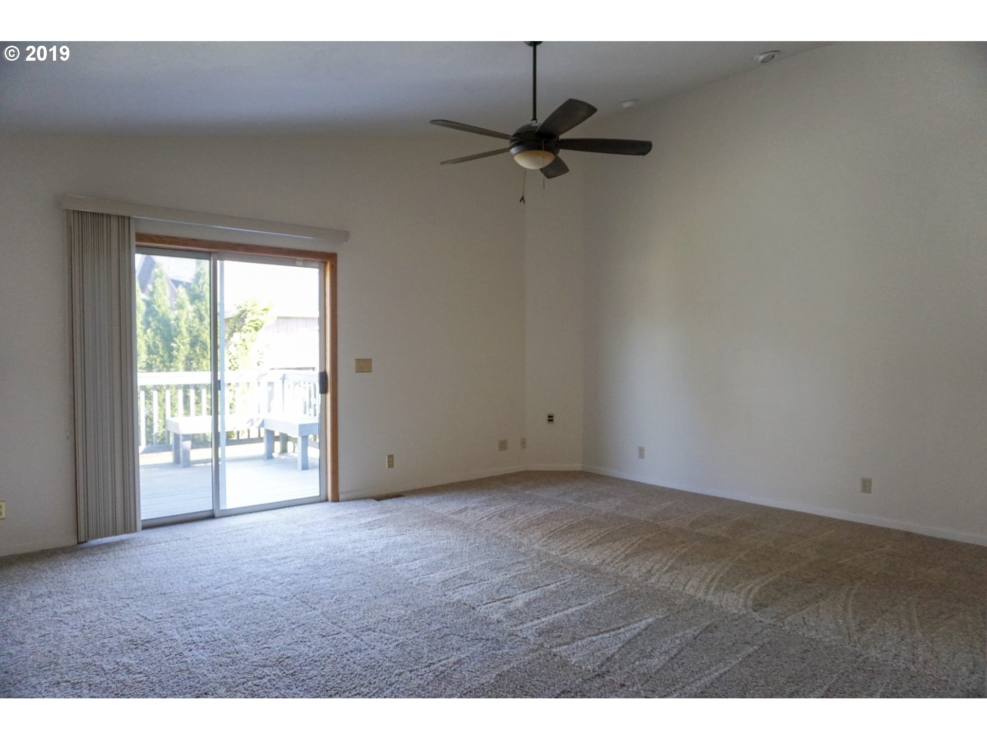 7282 B Street Springfield, OR 97478 - Photo 14 of 27