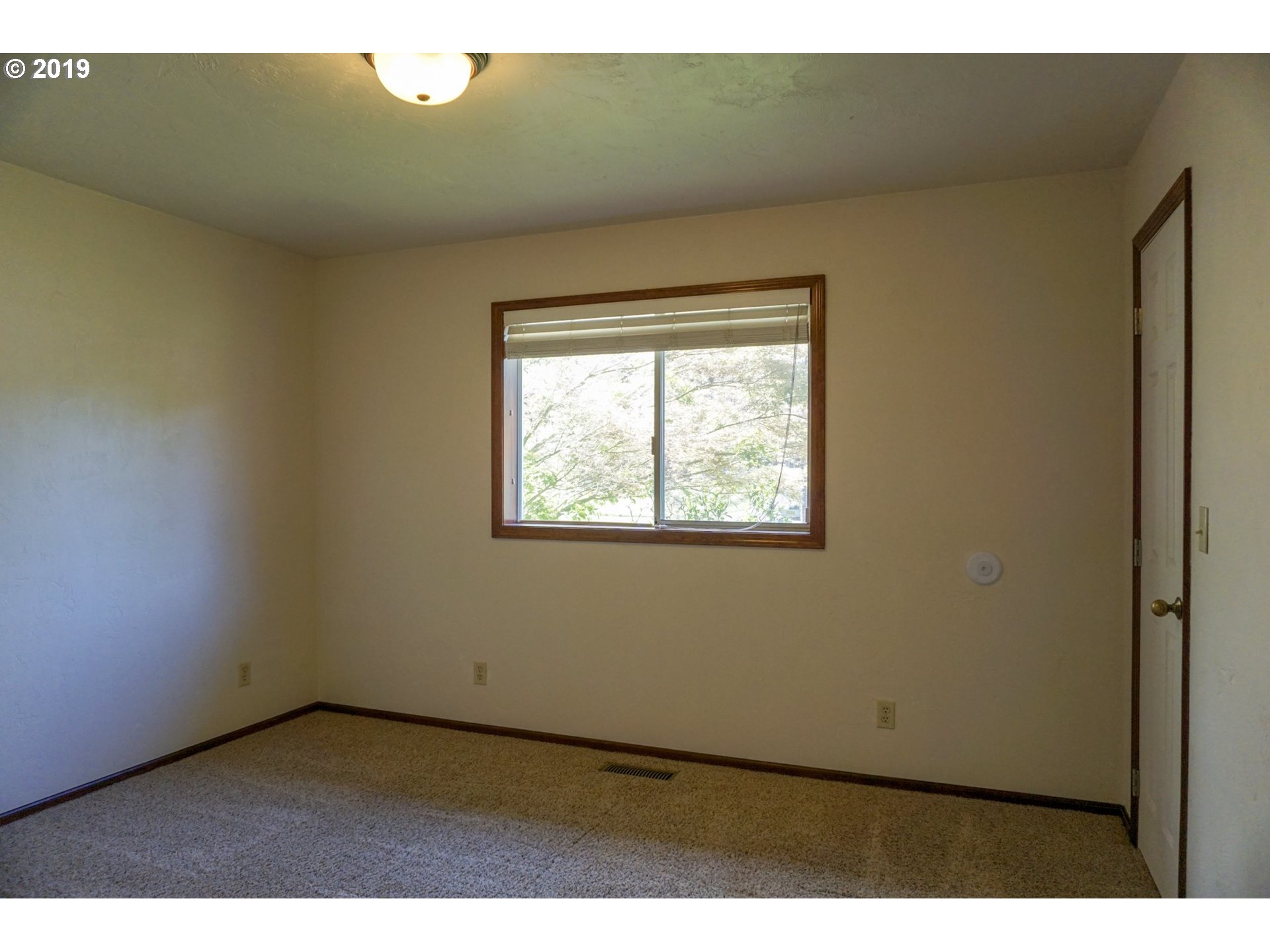 7282 B Street Springfield, OR 97478 - Photo 23 of 27