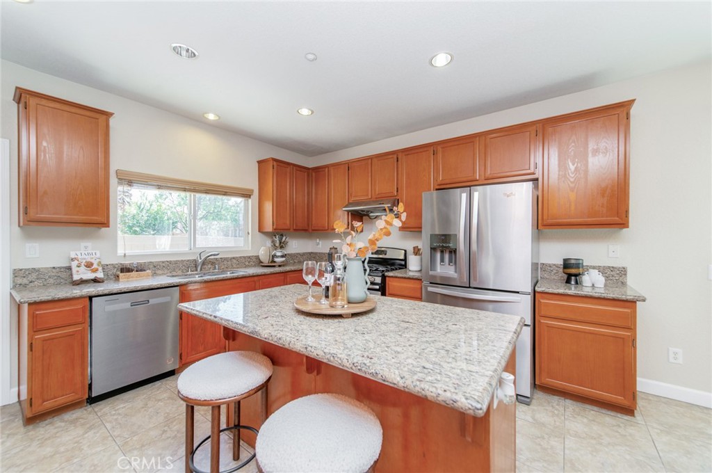 4947 Plumtree Court Riverside, CA 92504 - Photo 13 of 46 Stainless steel appliances