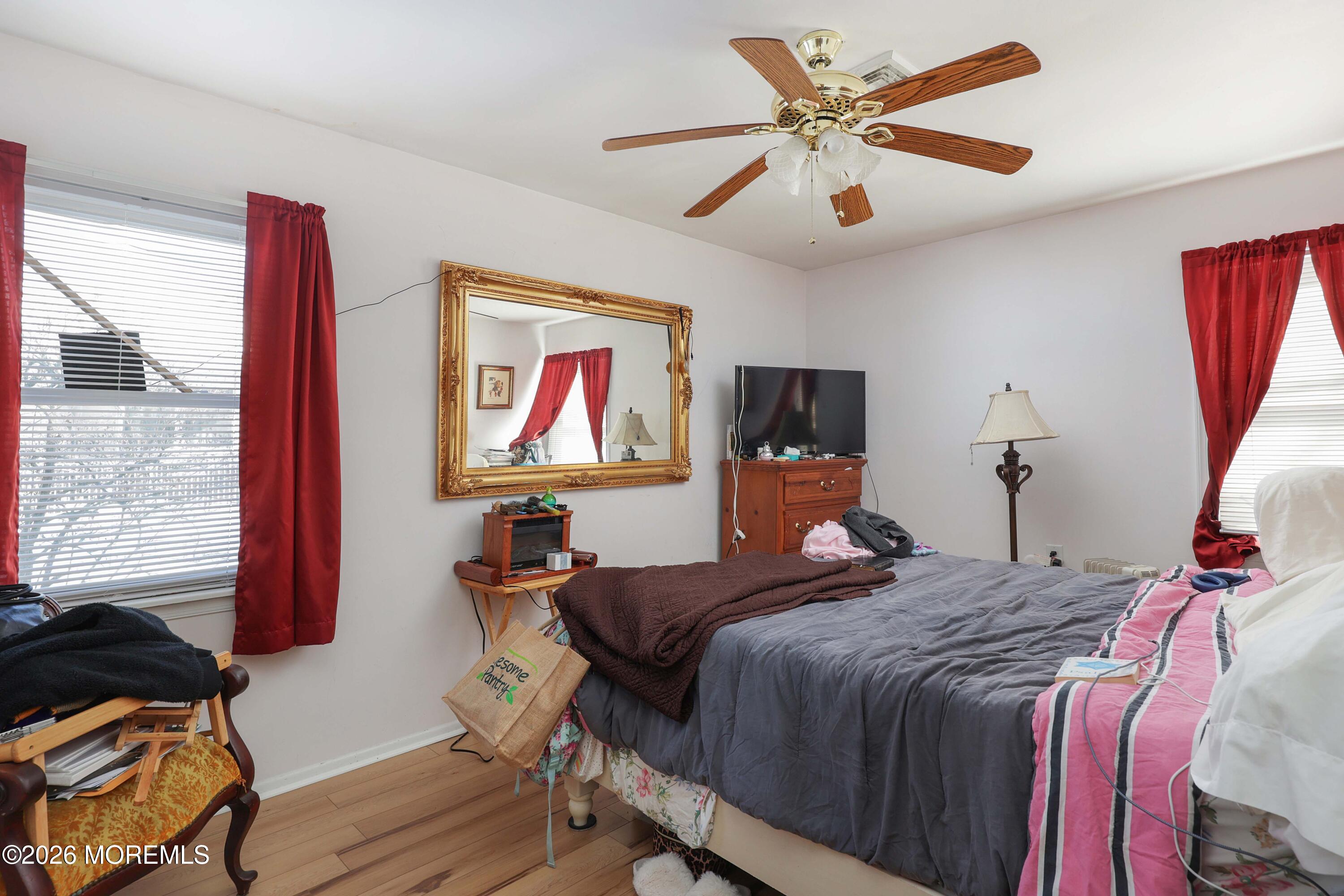74 Sheffield Place Southampton, NJ 08088 - Photo 10 of 20 a bedroom with a bed and a window