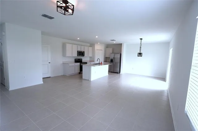 $1,950 | 2231 Chris Drive, Lake Wales, FL 33859