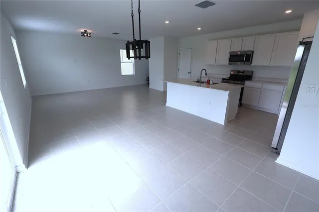 $1,950 | 2231 Chris Drive, Lake Wales, FL 33859