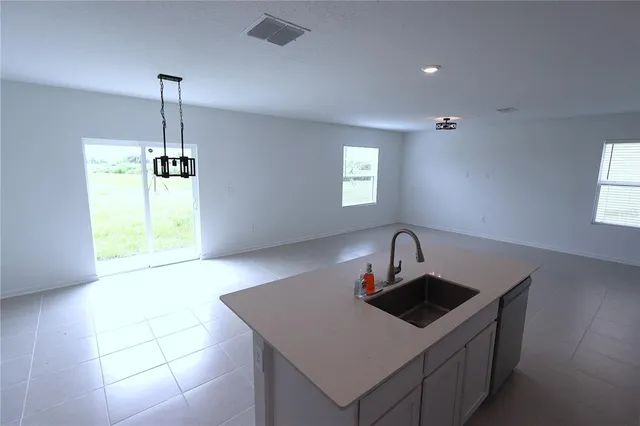 $1,950 | 2231 Chris Drive, Lake Wales, FL 33859