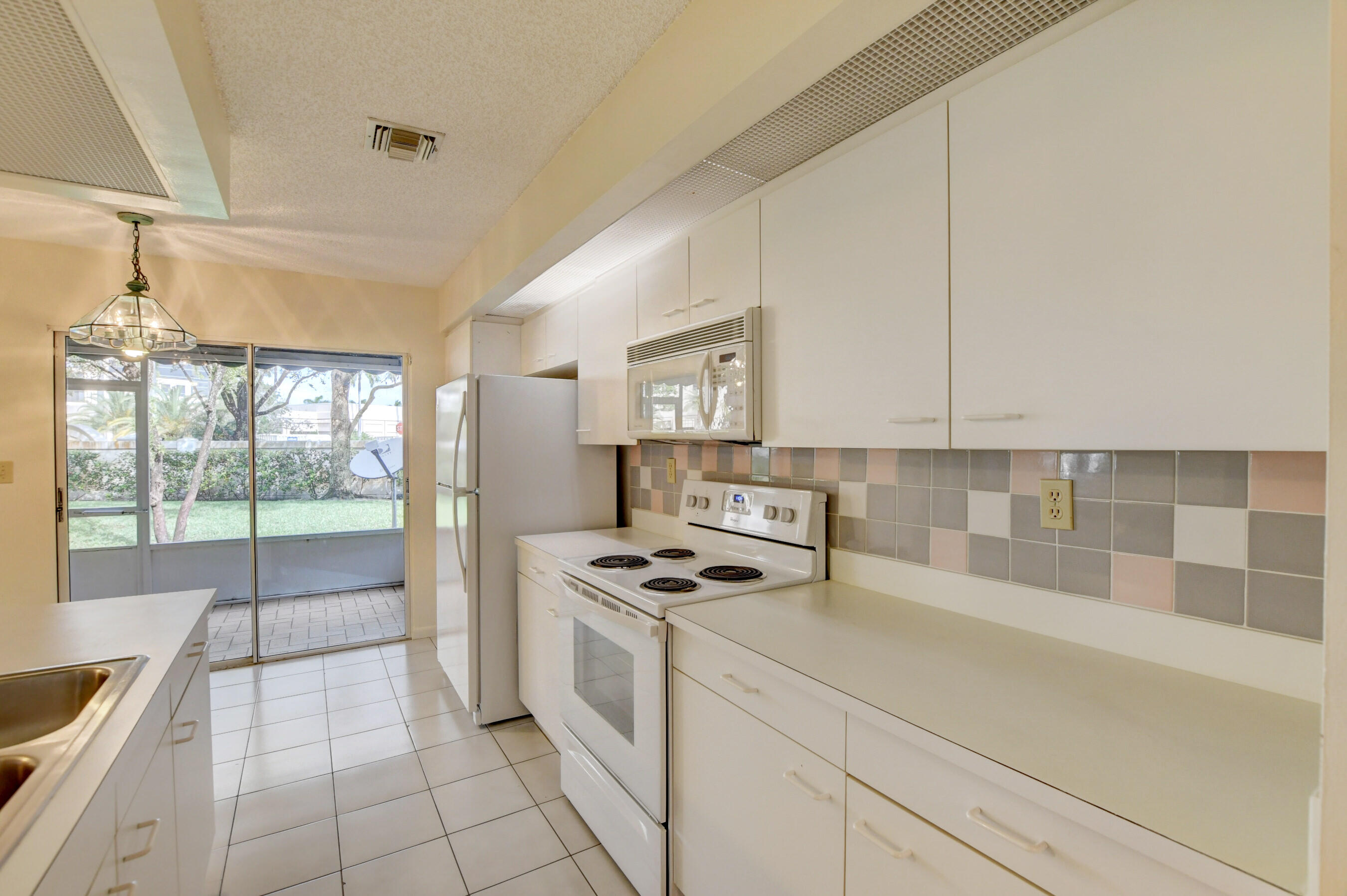 5112 Pointe Emerald Lane, Unit 5112 Boca Raton, FL 33486 - Photo 12 of 47 EBF_4396And4more
