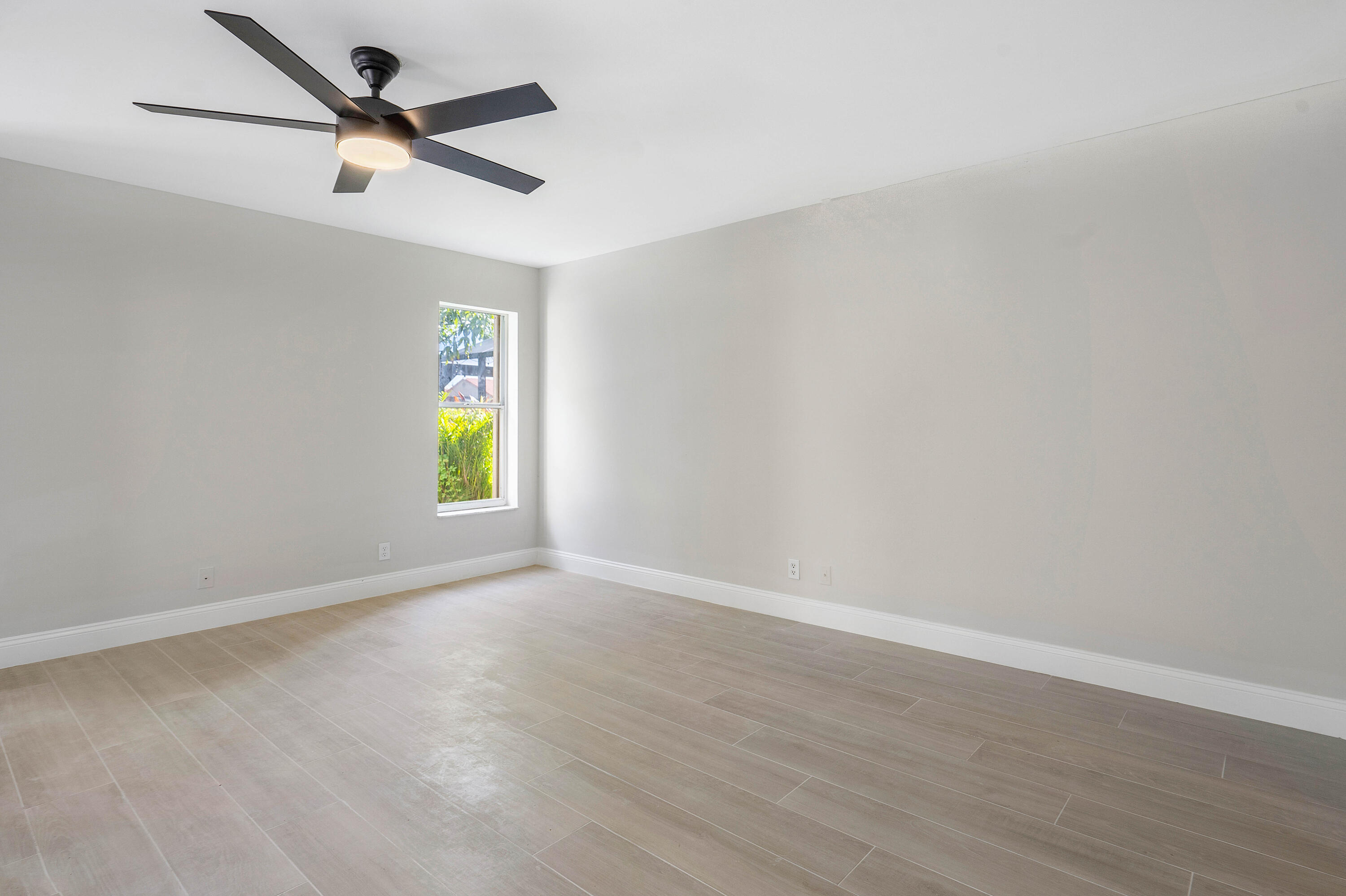 8031 Nadmar Avenue Boca Raton, FL 33434 - Photo 16 of 34 016-8031NadmarAvenue-BocaRaton-FL-33434-