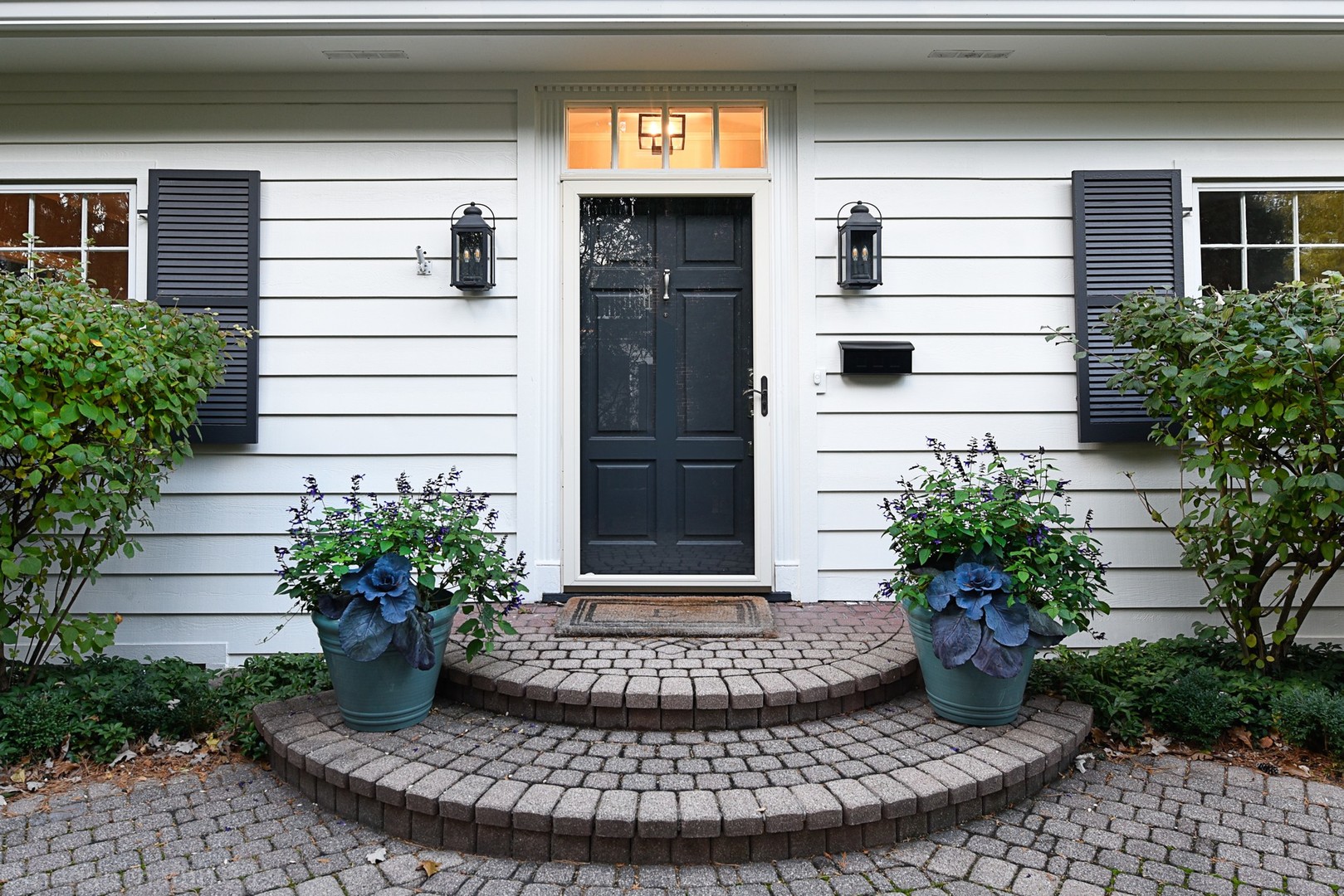 322 Sheridan Road Winnetka, IL 60093 - Photo 2 of 21