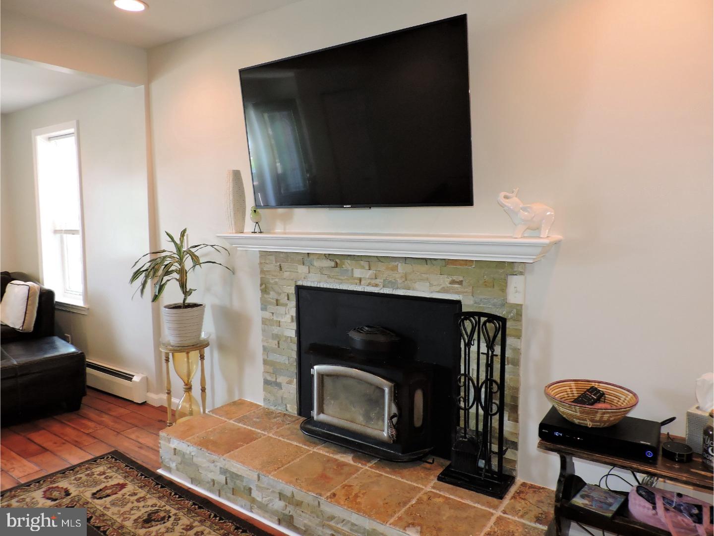 322 County Avenue Maple Shade, NJ 08052 - Photo 6 of 25 Gallery Image 6