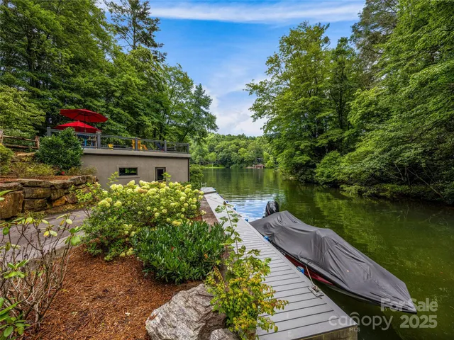 $7,950,000 | 64 Bee Tree Way, Lake Toxaway, NC 28747
