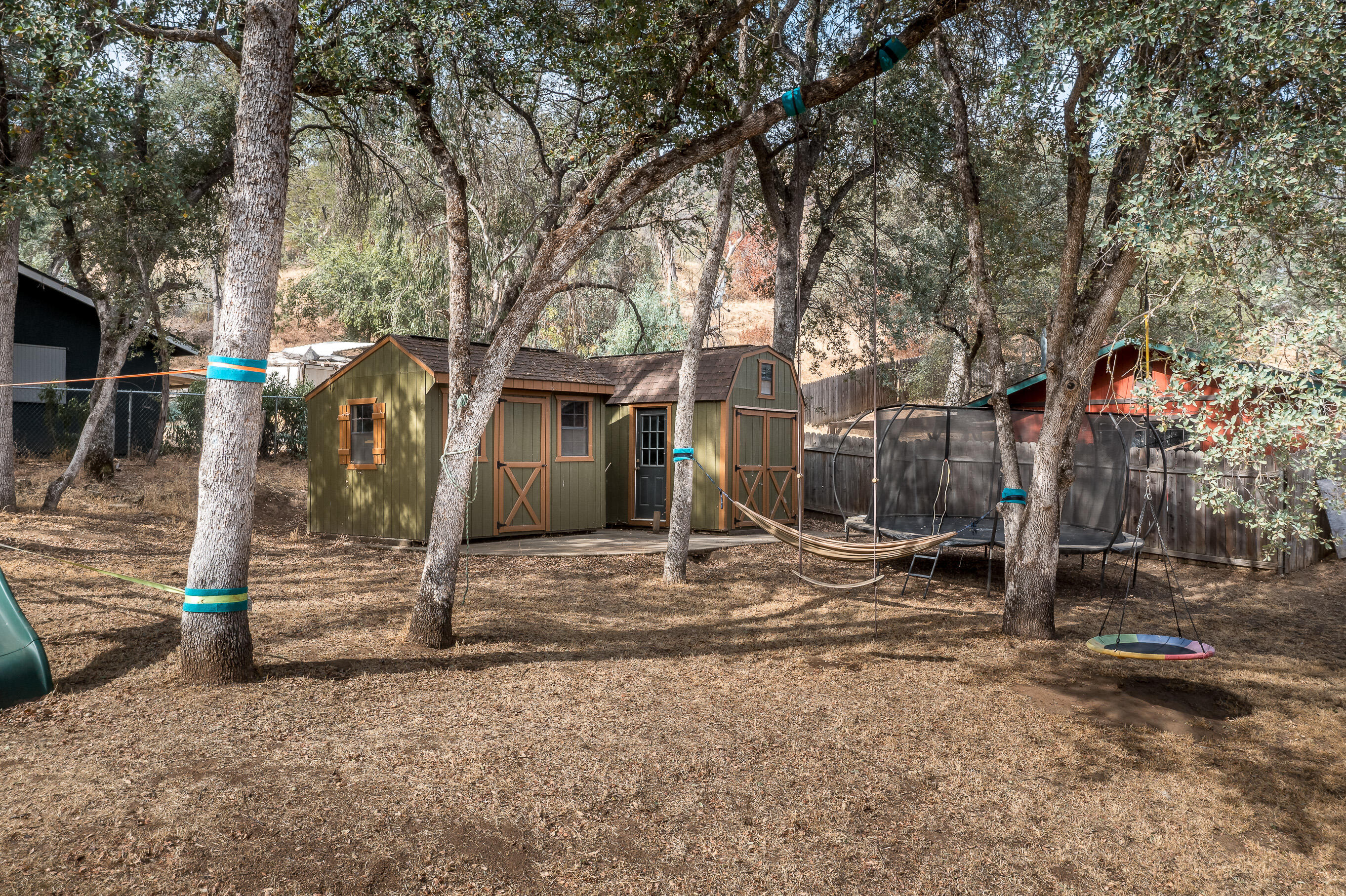 41085 Oak Ridge Drive Three Rivers, CA 93271 - Photo 27 of 39 -