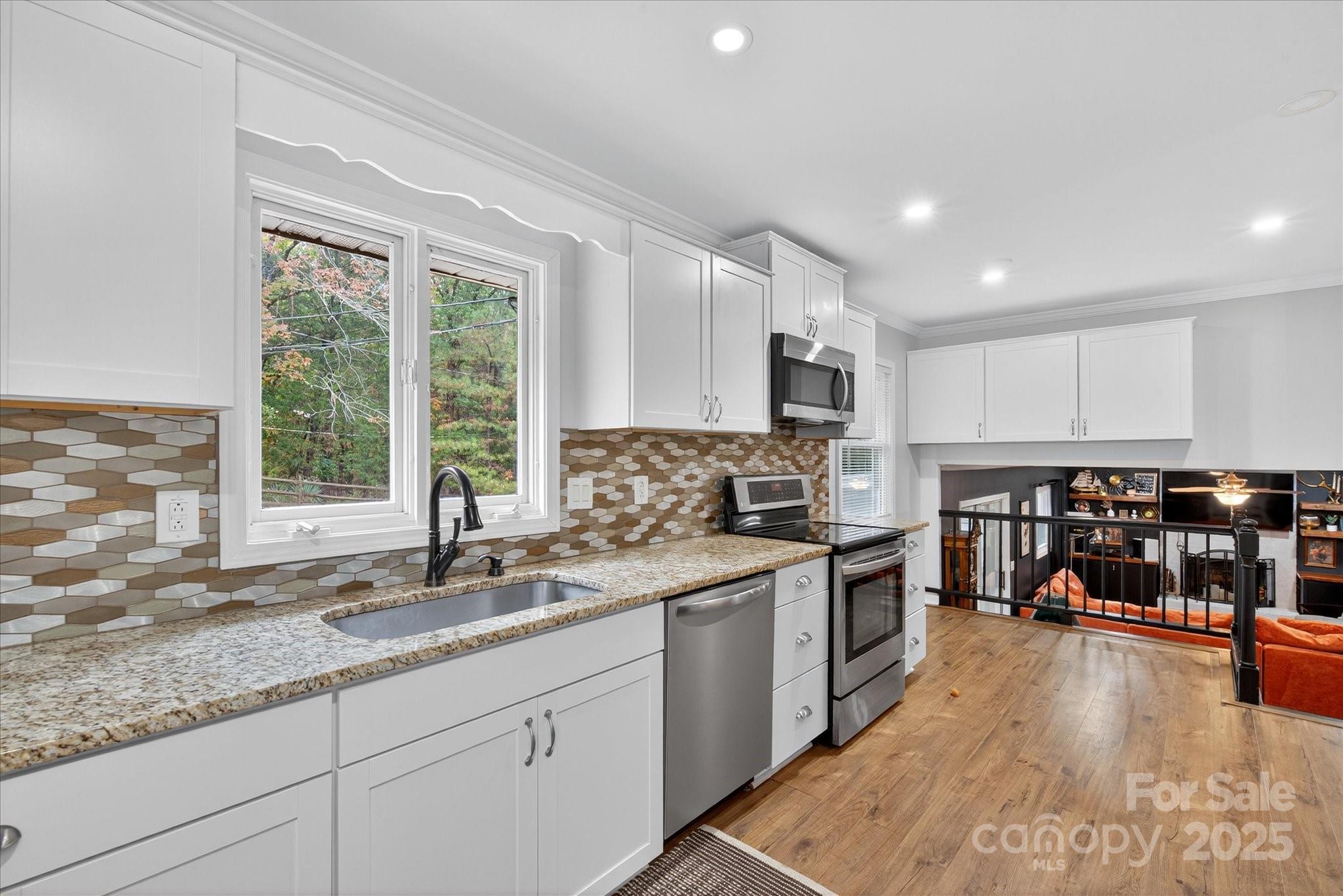 13423 Idlefield Lane Matthews, NC 28105 - Photo 7 of 26