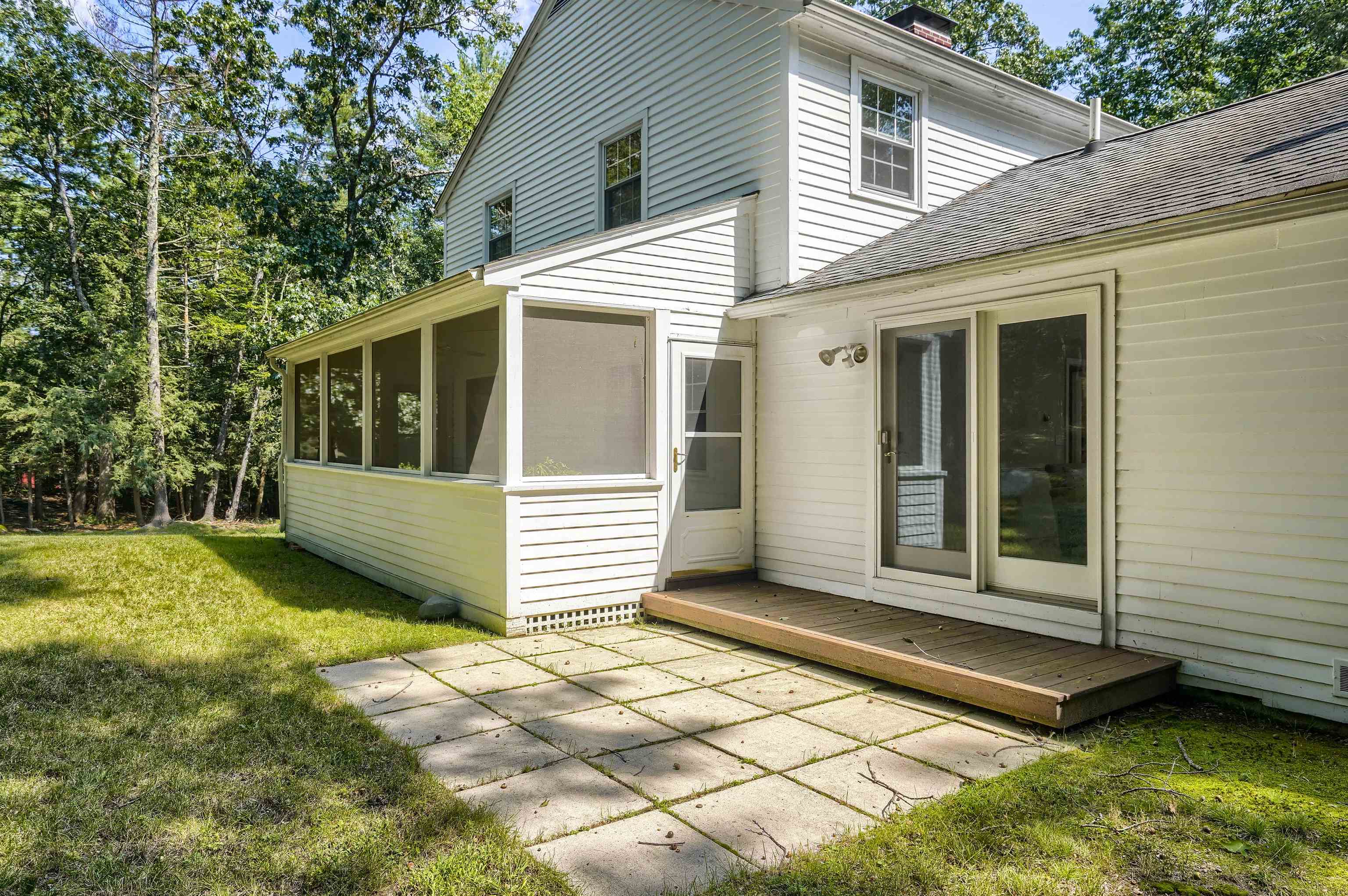 30 Manchester Road Amherst, NH 03031 - Photo 32 of 39