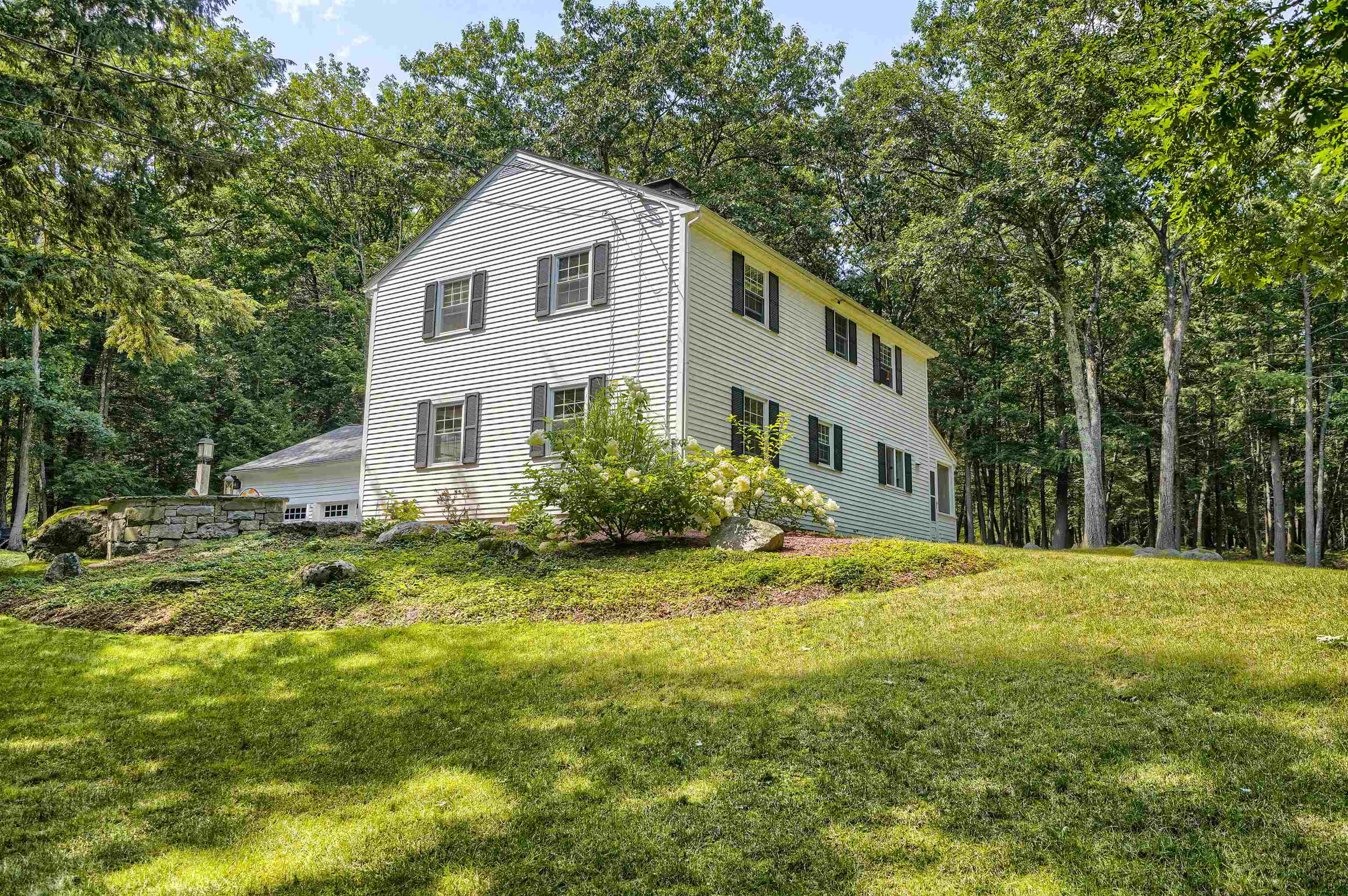 30 Manchester Road Amherst, NH 03031 - Photo 36 of 39