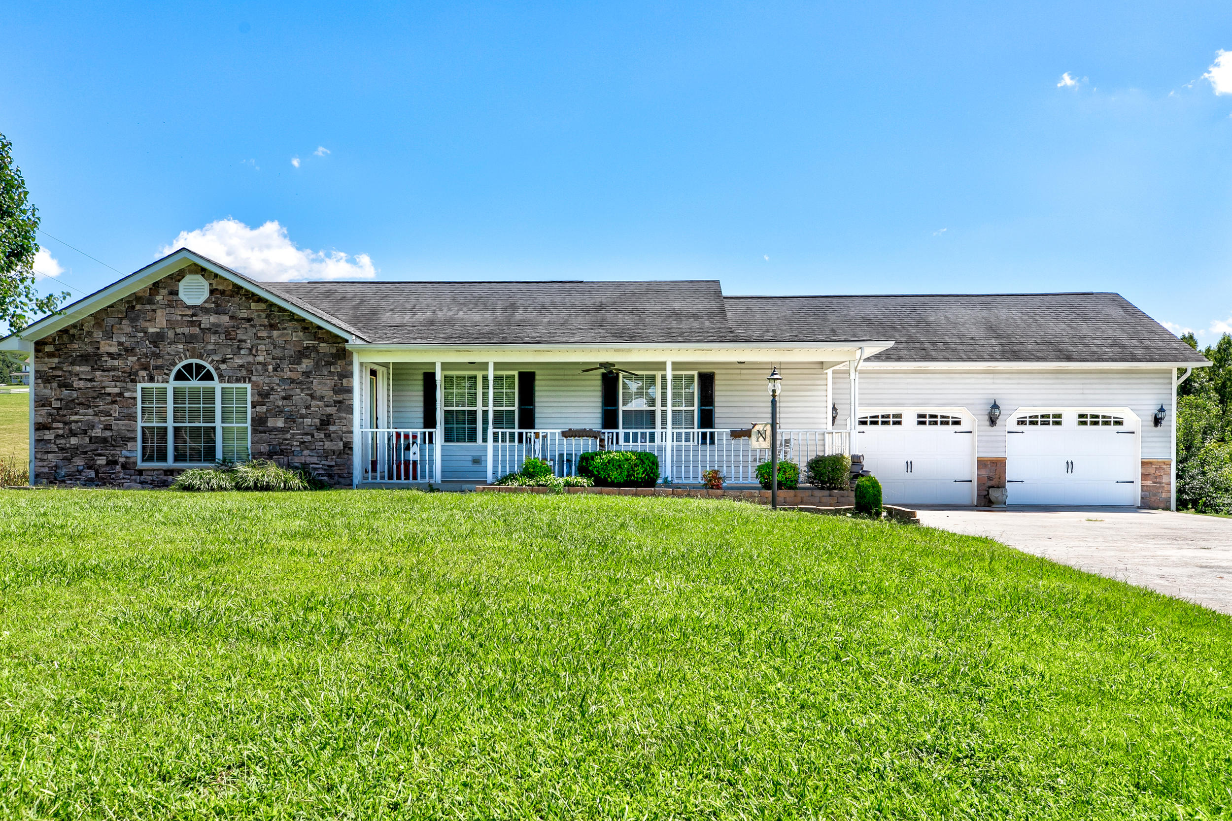 293 West High Knob Road La Follette, TN 37766 - Photo 38 of 39 293 W High Knob-38