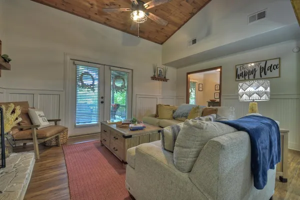 $1,800 | 92 Cherry Lake Drive, Blue Ridge, GA 30513