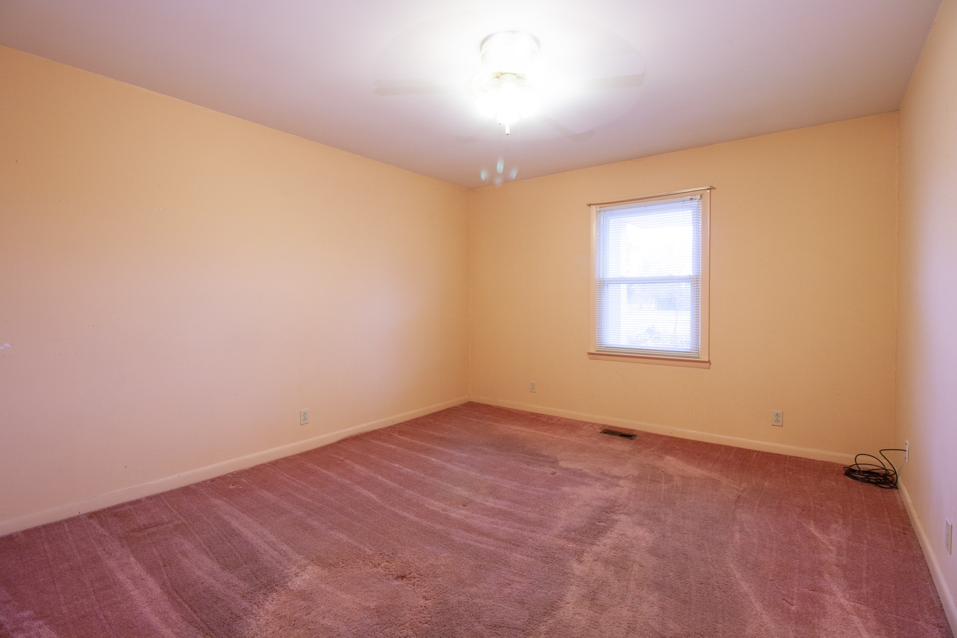 1431 Harrison Road Murfreesboro, TN 37128 - Photo 14 of 17 an empty room with a empty space and a window