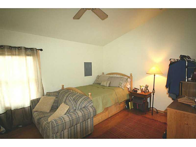 17 Murray Hill Road East Boothbay, ME 04544 - Photo 15 of 16 Other. Main room in Guest house